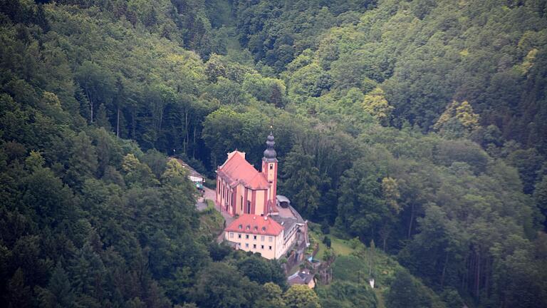 Die Wallfahrtskirche Mariabuchen im Buchental bei Steinbach. Die Wallfahrtskirche Mariabuchen im Buchental bei Steinbach.