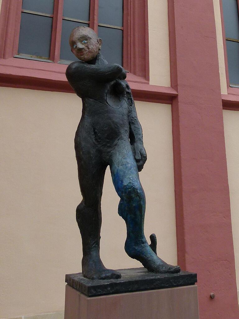 Mit der Bronzefigur 'Apoll' begann 2009 die enge Beziehung des Künstlers Markus Lüpertz zur Bamberger St-Elisabeth-Kirche.