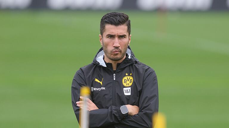 BVB-Trainer Nuri Sahin       -  Der nachdenkliche BVB-Coach Nuri Sahin hofft nach dem 1:5 in Stuttgart auf eine Trotzreaktion seiner Mannschaft