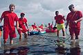 Einsatz an der Ostsee. Unser Bild zeigt Markus Brandl (grüne Hose) und weitere Mitglieder der DLRG Bad Kissingen, die am Strand in Schönhagen für die Sicherheit der Badegäste sorgen. Foto: DLRG       -  Einsatz an der Ostsee. Unser Bild zeigt Markus Brandl (grüne Hose) und weitere Mitglieder der DLRG Bad Kissingen, die am Strand in Schönhagen für die Sicherheit der Badegäste sorgen. Foto: DLRG