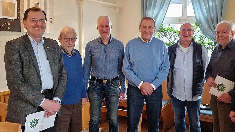 Ehrungen bei der Gewerkschaft der Polizei (von links): Gerhard Kallert, Hugo Sauer, Klaus Herrmann, Werner Pamler, Roman Albrecht ,Gerd Vorstoffel und Heiko Meyer.