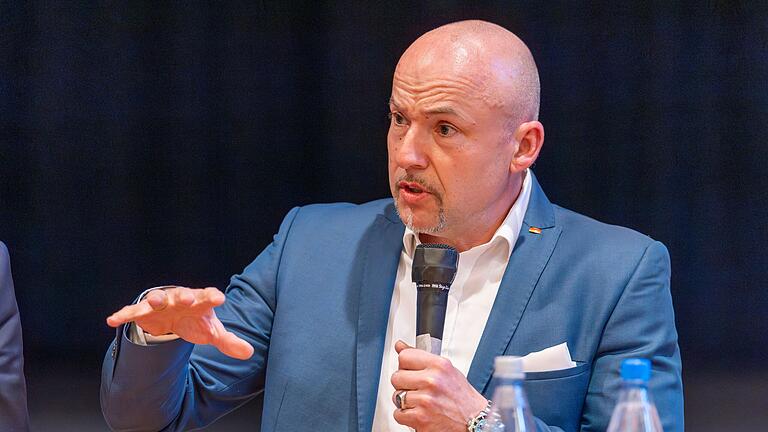 Alexander Hoffmann tritt bei der Bundestagswahl lediglich als Direktkandidat an. Auf einen Platz auf der CSU-Liste verzichtet er.