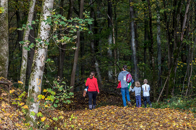 Die Tour ist für Familien geeignet und auch für Kinder interessant. Die Tour ist für Familien geeignet und auch für Kinder interessant.