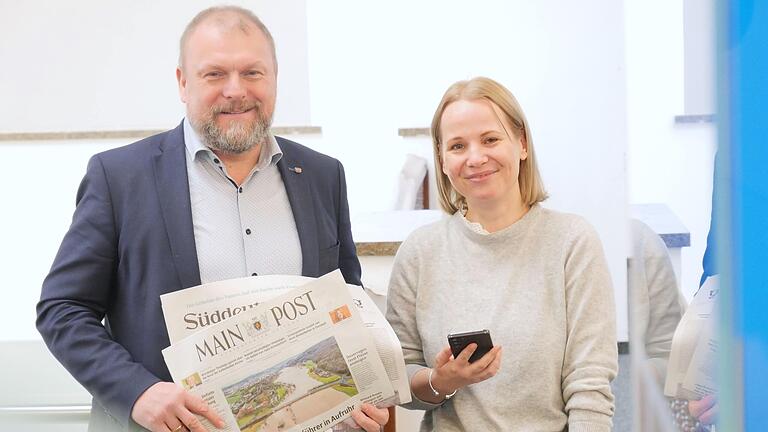 Zum Jahresbeginn 2024 hieß Landrat Thomas Eberth Madlen Müller-Wuttke als Leiterin der Pressestelle am Landratsamt Würzburg willkommen.