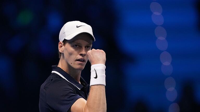 ATP-World Tour Finals in Turin       -  Publikumsliebling Jannik Sinner geht als Favorit in das Endspiel der ATP Finals gegen Taylor Fritz.