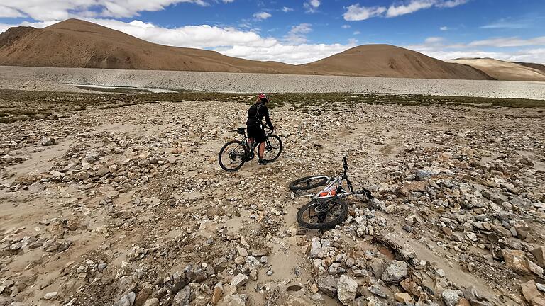 „Biking on the Moon – offroad auf 5000 Metern Höhe.