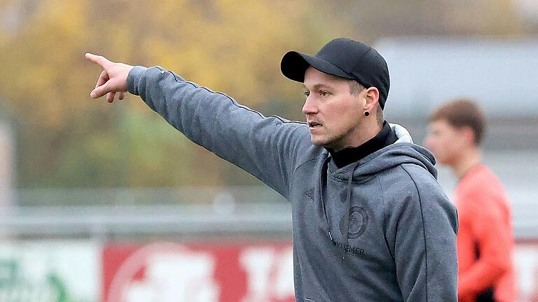 DIe Richtung bleibt gleich: 'Für uns ändert sich dadurch nichts', kommentiert Eltmanns Trainer Matthias Strätz den Rückzug des SC Schwarzach aus der Fußball-Bezirksliga Ost.