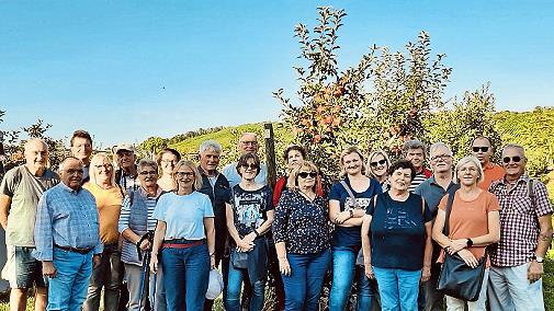 Den Versuchsbetrieb „Stutel“ der Bayerischen Landesanstalt für Wein- und Gartenbau nahe Thüngersheim besuchte der Verein für Gartenbau und Heimatpflege.       -  Den Versuchsbetrieb „Stutel“ der Bayerischen Landesanstalt für Wein- und Gartenbau nahe Thüngersheim besuchte der Verein für Gartenbau und Heimatpflege.