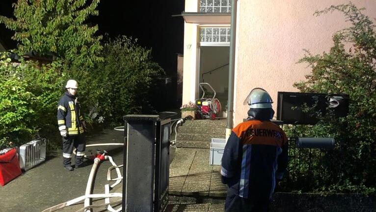 In diesem Haus in der Losbergstraße in Ebern kam es zu einem Zimmerbrand in der Nacht zum Sonntag.