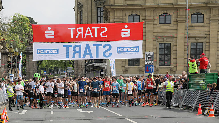 Beim Hauptlauf ging es 4. Runden um die Residenz in insgesamt 10km.