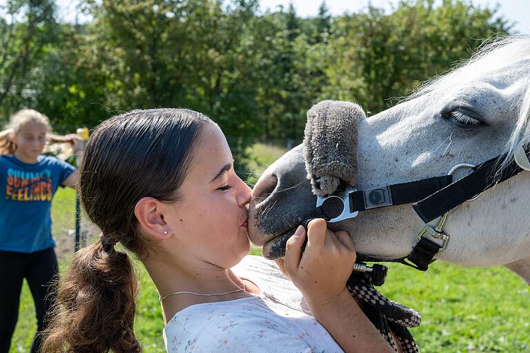 Beste Freunde: Tonia und das Pony.