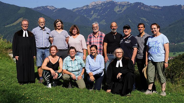 Posaunenchor Junkersdorf/Unfinden mit den Geistlichen.