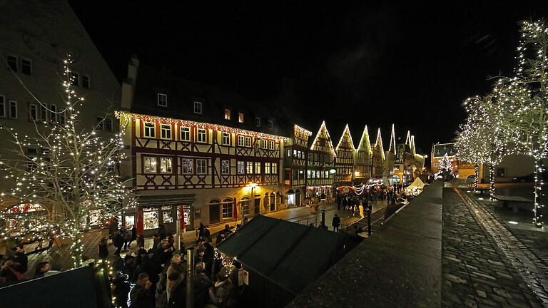 Das Adventsgässle, hier ein Bild aus dem Vorjahr, wird es heuer nicht geben. Die Altstadt soll dafür in der Adventszeit umso festlicher&nbsp; leuchten.