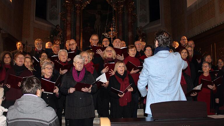 Der Singkreis Dittigheim und der Chor Taktvoll begeisterte mit dem Lied 'The little drummer boy'