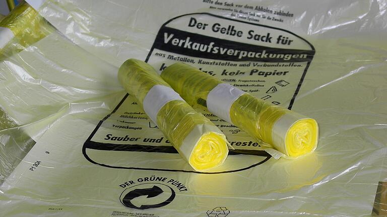 Gelbe Säcke gibt es für alle Haushalte. Gelbe Säcke gibt es für alle Haushalte.