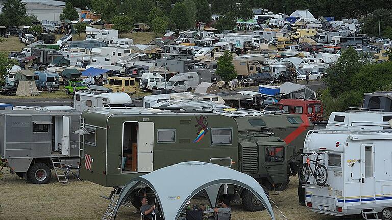 Die Camp Area für Besucher der Abenteuer & Allrad wird 2018 nochmals erweitert. Die Camp Area für Besucher der Abenteuer & Allrad wird 2018 nochmals erweitert.