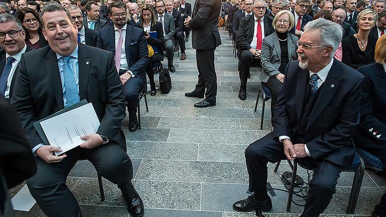 Haben gut lachen bei der Eröffnung des Rhön-Klinikum-Campus: Vorstandsvorsitzender Stephan Holzinger (links) und Aufsichtsratsvorsitzender Eugen Münch (rechts).