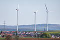 Windräder im Landschaftsbild.jpeg       -  Immer wieder umstritten: Der Ausbau der Windkraft in Bayern.