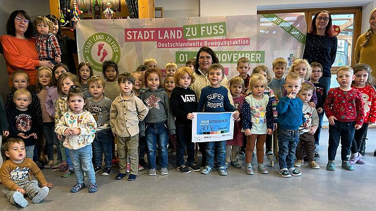 Der Kindergarten Hermann Stift (Steinfeld) nahm an der Aktion teil und freute sich über einen 300 Euro Gutschein. Der Kindergarten Hermann Stift (Steinfeld) nahm an der Aktion teil und freute sich über einen 300 Euro Gutschein.