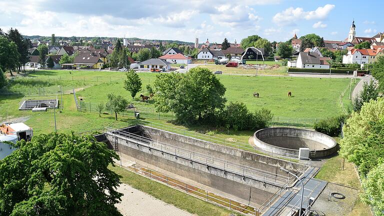 Nicht nur viel Abwasser, sondern auch viel Geld fließt in die Erweiterung der Kläranlage Uffenheim. Auch einige Ortsteile werden angeschlossen.