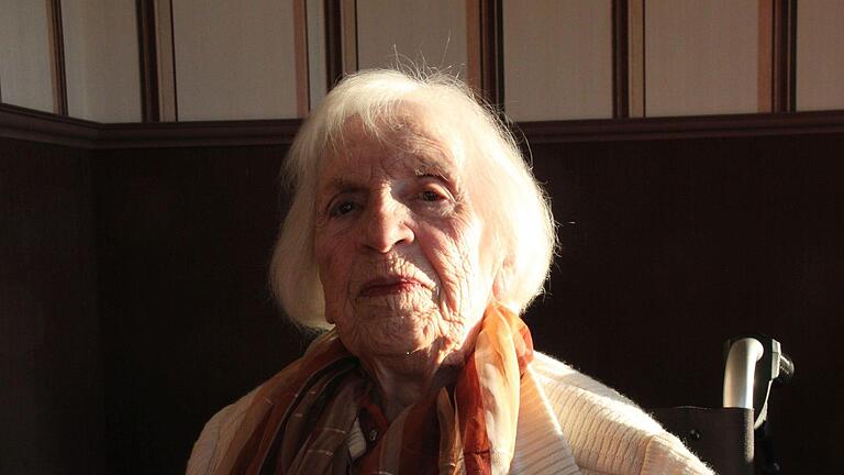 Im Biedermeierhof in Bad Bocklet feiert heute, Samstag, Margot Höpfner ihren 100. Geburtstag.Kerstin Väth       -  Im Biedermeierhof in Bad Bocklet feiert heute, Samstag, Margot Höpfner ihren 100. Geburtstag.Kerstin Väth