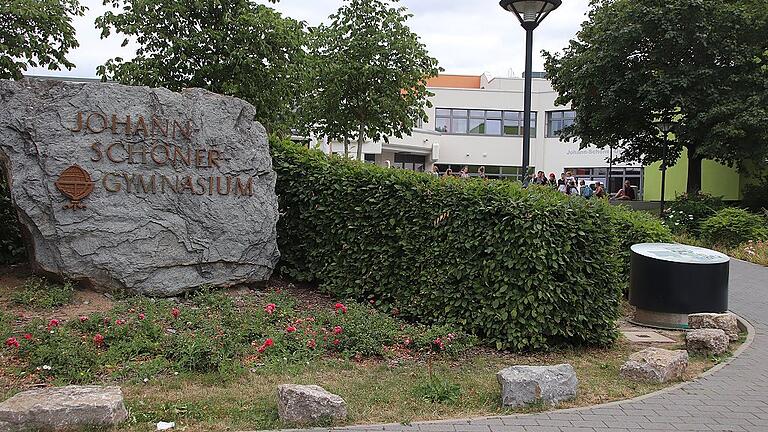 Das Johann-Schöner-Gymnasium in Karlstadt. Das Johann-Schöner-Gymnasium in Karlstadt.