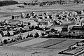 In den 50er Jahren gab es in Marktheidenfeld eine rege Bautätigkeit im Norden der Stadt. Links im Bild sind die Baracken der Düsseldorfer Siedlung zu sehen.&nbsp;