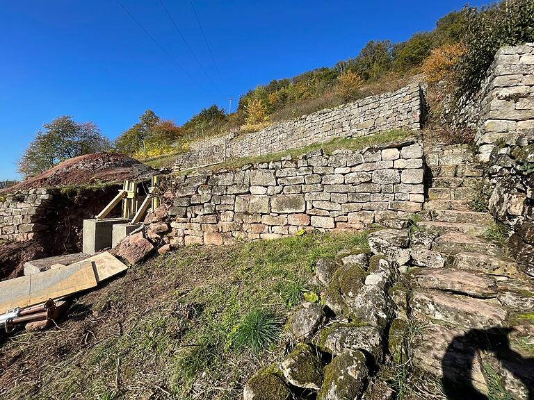 Di ersten Fundament sind schon gesetzt Di ersten Fundament sind schon gesetzt