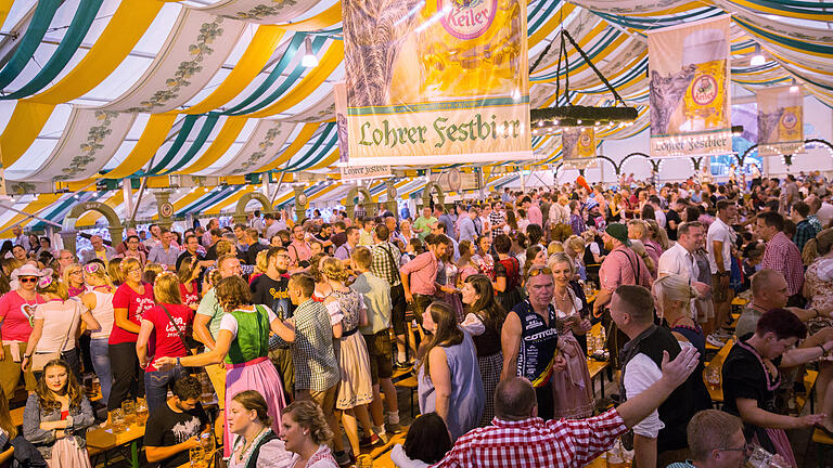 Wie wird nach zweijähriger Corona-Pause der Andrang bei der Spessartfestwoche 2022? Das Bild zeigt das Festzelt im Jahr 2017. Wie wird nach zweijähriger Corona-Pause der Andrang bei der Spessartfestwoche 2022? Das Bild zeigt das Festzelt im Jahr 2017.