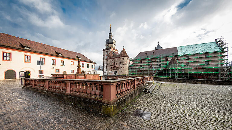 Die Baustelle des neuen Museums für Franken auf der Festung Marienberg in Würzburg. Rundgang mit den Verantwortlichen der Bayerischen Schlösserverwaltung und des staatlichen Bauamts.