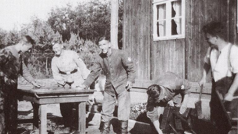 Verpflegungsbaracke des RAD am &bdquo;Hundsgängle&ldquo;. Hier fand die Essensausgabe statt