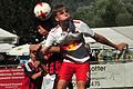 DSC_0050       -  Mit aufgeblasenen Backen geht dieser Spieler von RB Salzburg ins Kopfballduell mit einem Ingolstädter. Foto: Anja Schmitt