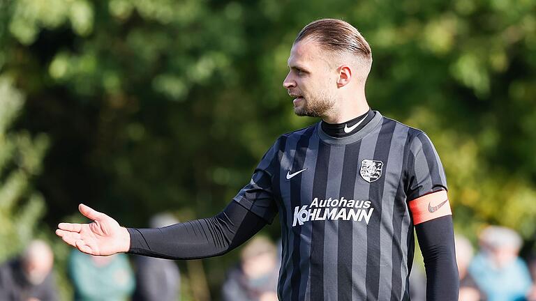 Der Kapitän des Fußball-Bayernligisten TSV Karlburg geht von Bord: Marvin Schramm wechselt zur kommenden Saison zum Kreisligisten (SG) Duttenbrunn/Urspringen/Karbach. Der Kapitän des Fußball-Bayernligisten TSV Karlburg geht von Bord: Marvin Schramm wechselt zur kommenden Saison zum Kreisligisten (SG) Duttenbrunn/Urspringen/Karbach.