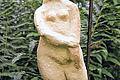 Kunst im Grünen: Barbara Ehrmann runde Frauen entstehen im Nebengebäude.