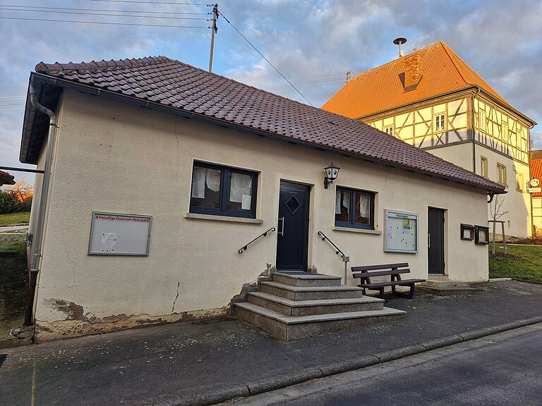 Mit viel Engagement und Unterstützung der Gemeinde wurde die alte Gefrieranlage zum Vereinsheim der 'Schwarzen Schafe' umgestaltet Mit viel Engagement und Unterstützung der Gemeinde wurde die alte Gefrieranlage zum Vereinsheim der 'Schwarzen Schafe' umgestaltet