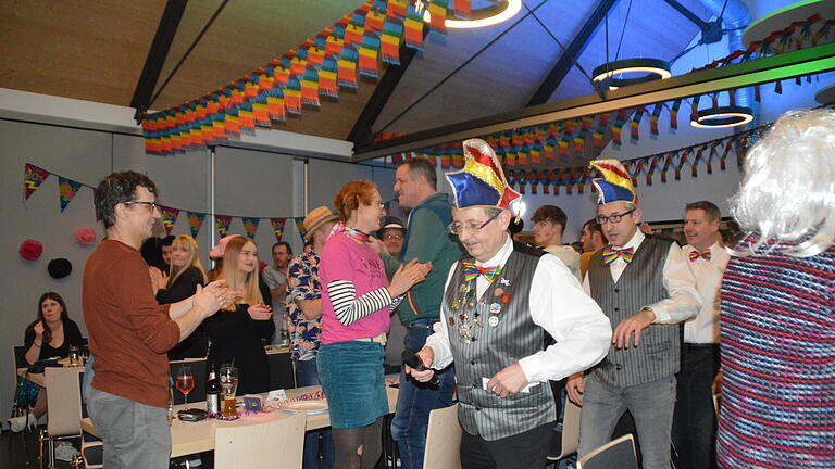 Unter dem Motto 'Glasf´ld gibt Gas' startete die Faschingsgaudi am Freitag und Samstag im Bürgerhaus.