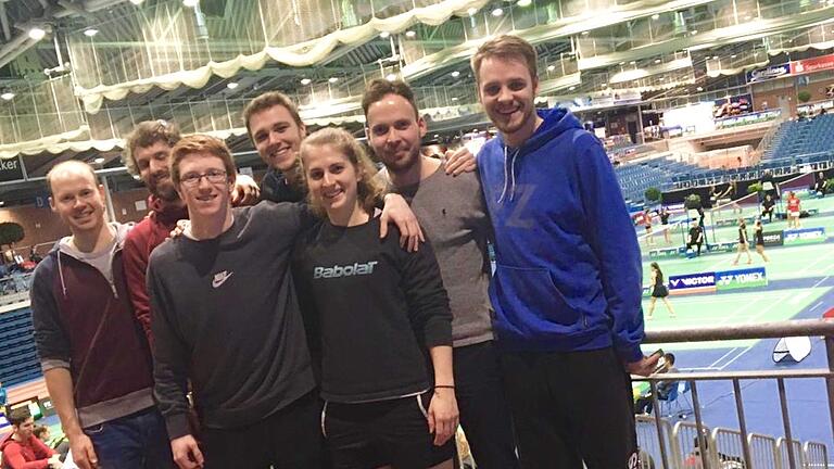 Das Marktheidenfelder Team in Bielefeld: (hinten von links) Tim Specht, Christopher Ames, Steffen Grün, Fabian Specht, Jonas Grün, (vorne von links) Brid Stepper und Moritz Unz. Das Marktheidenfelder Team in Bielefeld: (hinten von links) Tim Specht, Christopher Ames, Steffen Grün, Fabian Specht, Jonas Grün, (vorne von links) Brid Stepper und Moritz Unz.