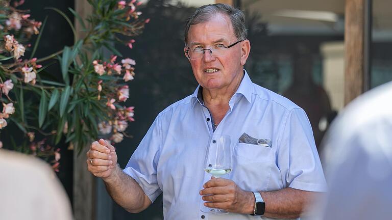 Bezirkstagspräsident Erwin Dotzel muss sich am 14. Juli wegen Beleidigung vor Gericht verantworten. Bezirkstagspräsident Erwin Dotzel muss sich am 14. Juli wegen Beleidigung vor Gericht verantworten.