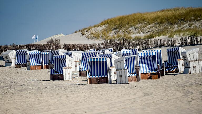 Sylt wird zwar oft ein elitäres Image nachgesagt, hat aber auch für Naturliebhaberinnen und -liebhaber ein paar schöne Flecken zu bieten.