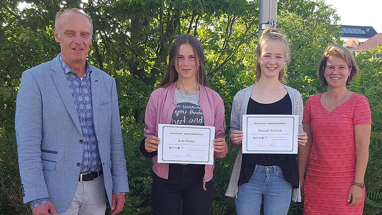 Im Bild (von links) Dieter Schanzer, Kim Partes, Hannah Schreck und Birgit Oppmann. Im Bild (von links) Dieter Schanzer, Kim Partes, Hannah Schreck und Birgit Oppmann.