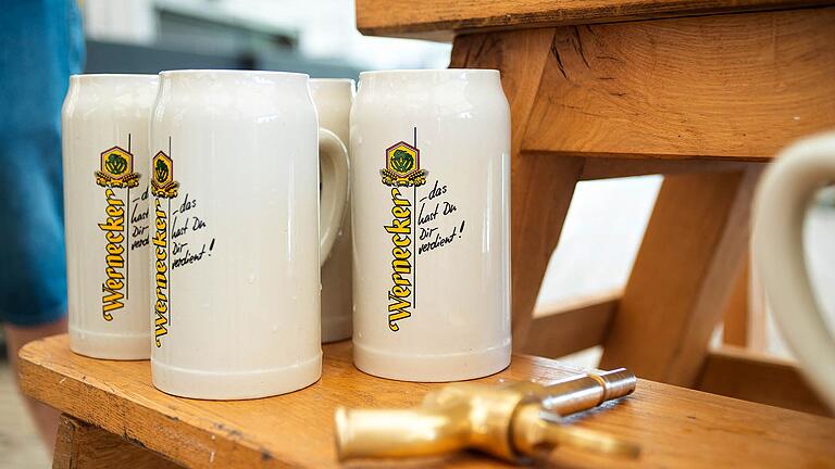 Veranstaltungen, bei denen ihr Bier ausgeschenkt wird, sind eine von drei Einnahme-Säulen der Wernecker Brauerei. Jetzt sind nicht nur sie weggebrochen. Veranstaltungen, bei denen ihr Bier ausgeschenkt wird, sind eine von drei Einnahme-Säulen der Wernecker Brauerei. Jetzt sind nicht nur sie weggebrochen.