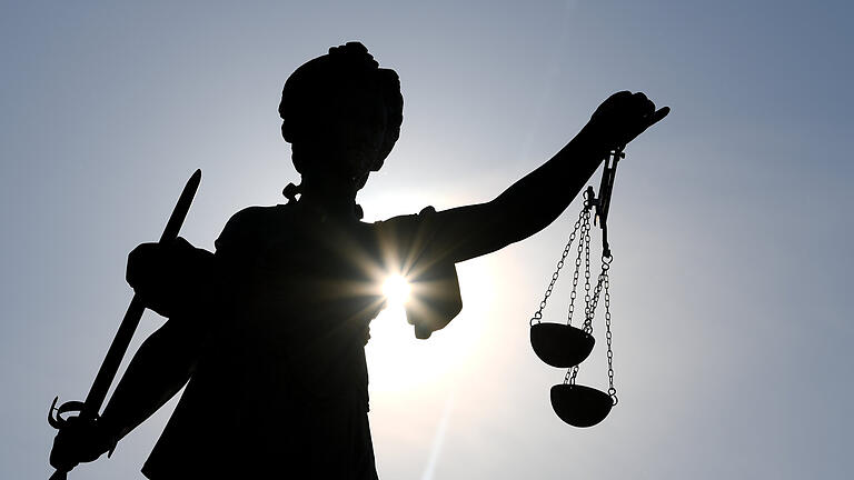 Lange abwägen musste der Jugendrichter in Kitzingen im Fall eines jungen Mannes. Lange abwägen musste der Jugendrichter in Kitzingen im Fall eines jungen Mannes.