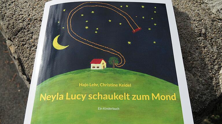 In Buch Nummer fünf von Hajo Lehr geht es ins Weltall. In Buch Nummer fünf von Hajo Lehr geht es ins Weltall.