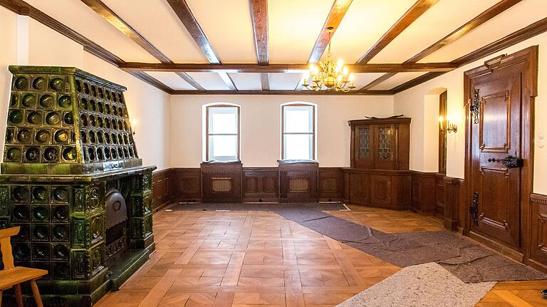 Blick ins Innere: Das Obbacher Schloss wird aufwändig und originalgetreu renoviert. Blick ins Innere: Das Obbacher Schloss wird aufwändig und originalgetreu renoviert.