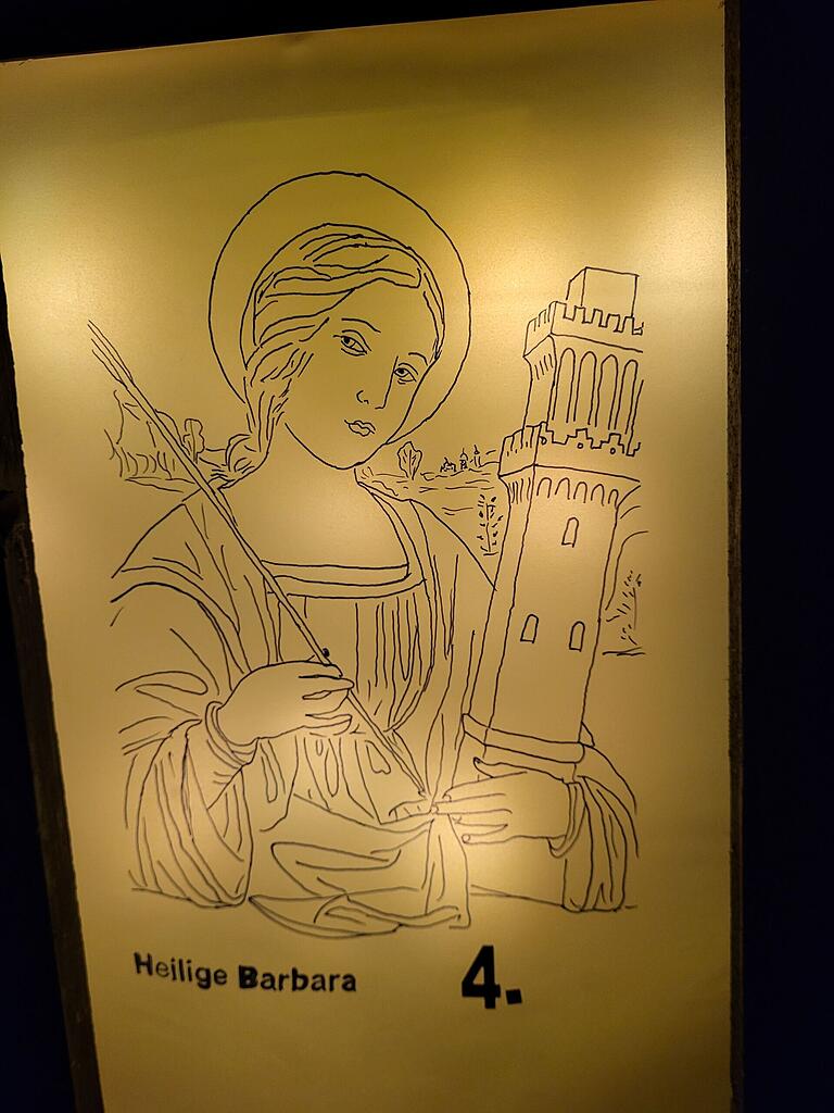 Die Heilige Barbara verbirgt sich am vierten Dezember hinter dem Türchen des Adventskalenders. Die Heilige Barbara verbirgt sich am vierten Dezember hinter dem Türchen des Adventskalenders.