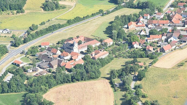 Am Dienstag, 30. Juli, startet wieder unsere beliebte Rätselserie 'Rhön und Grabfeld aus der Vogelperspektive'. Es gilt, Orte – hier im letzten Jahr Wechterswinkel – anhand ihrer Luftbilder zu erraten. Am Dienstag, 30. Juli, startet wieder unsere beliebte Rätselserie 'Rhön und Grabfeld aus der Vogelperspektive'. Es gilt, Orte – hier im letzten Jahr Wechterswinkel – anhand ihrer Luftbilder zu erraten.