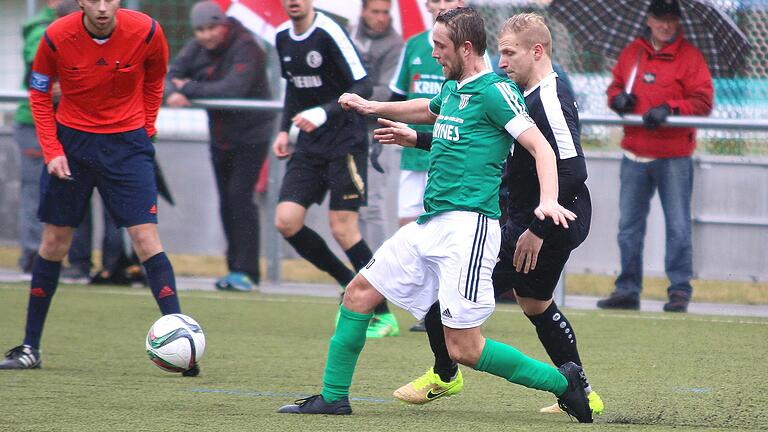 Wird sich bald wieder das Sander Leibchen überstreifen: Daniel Rinbergas (grünes Trikot). Wird sich bald wieder das Sander Leibchen überstreifen: Daniel Rinbergas (grünes Trikot). 