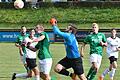 Hier hatte Bad Brückenaus Keeper German Steile noch alles im Griff, doch nach dem Wechsel musste der Heimkeeper noch drei Treffer im Spiel gegen die SG Waldberg/Stangenroth (in grün-weiß) schlucken.       -  Hier hatte Bad Brückenaus Keeper German Steile noch alles im Griff, doch nach dem Wechsel musste der Heimkeeper noch drei Treffer im Spiel gegen die SG Waldberg/Stangenroth (in grün-weiß) schlucken.