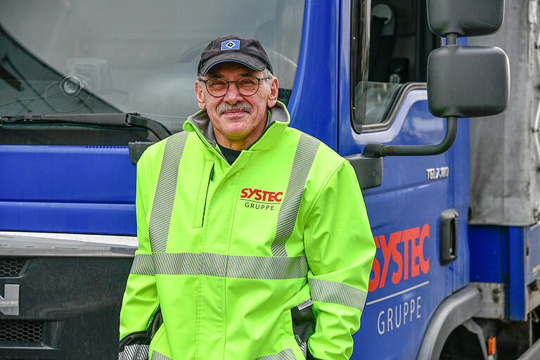 Lkw fahren hat Franz Marold schon bei der Bundeswehr Spaß gemacht. Als Rentner hat er sein Hobby noch mal zum Beruf gemacht. Lkw fahren hat Franz Marold schon bei der Bundeswehr Spaß gemacht. Als Rentner hat er sein Hobby noch mal zum Beruf gemacht. 