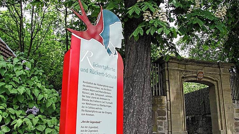 Die Rückert-Pforte in Oberlauringen, dort stand einst das Wohnhaus der Familie Rückert. Die Rückert-Pforte in Oberlauringen, dort stand einst das Wohnhaus der Familie Rückert.
